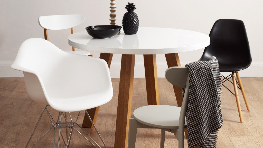 How to Mix and Match Your Dining Room Furniture: The Mismatched Look