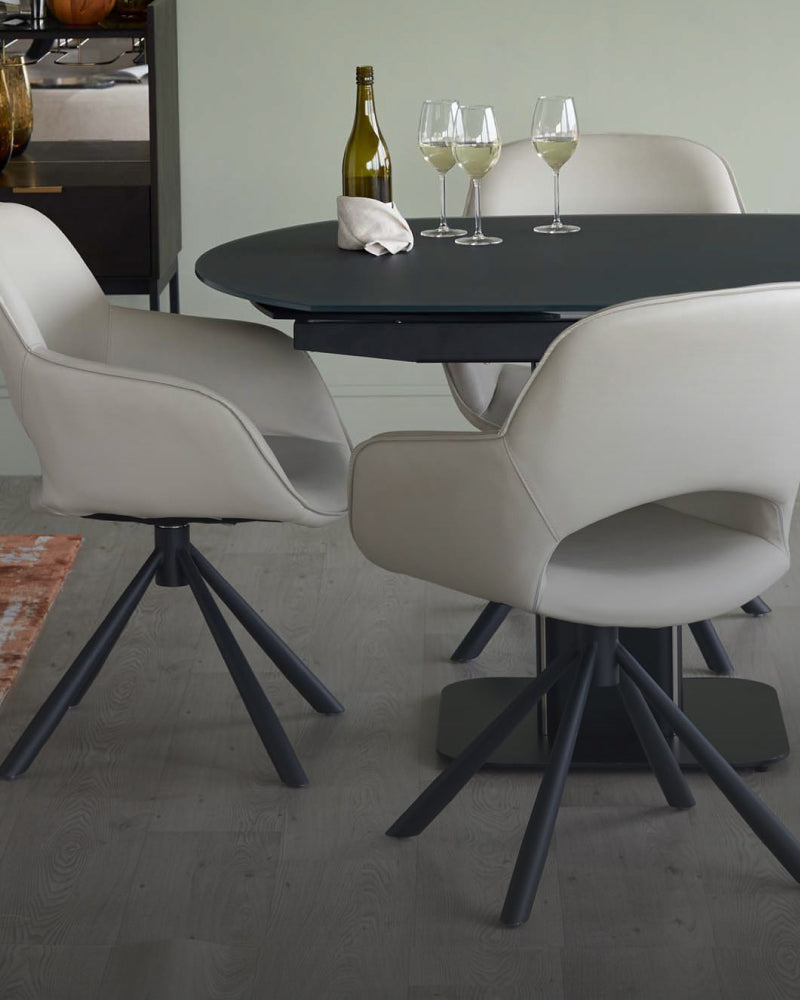 Dynamic dining tables