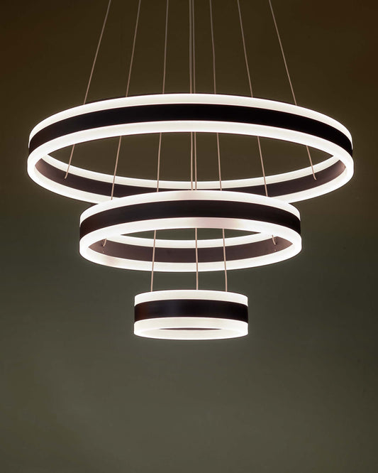 Solana black metal adjustable pendant light